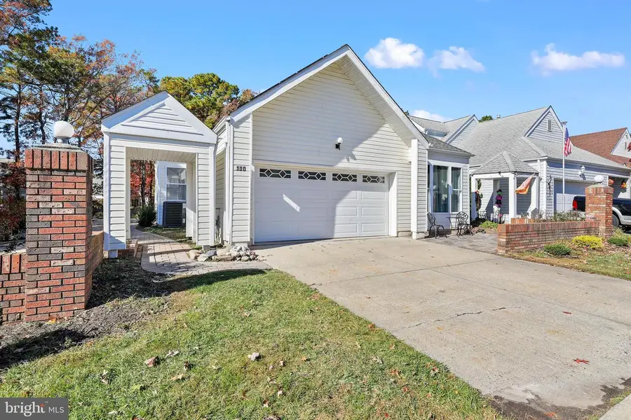 100 Deerfield Dr, Manahawkin, NJ 08050 - Image #2