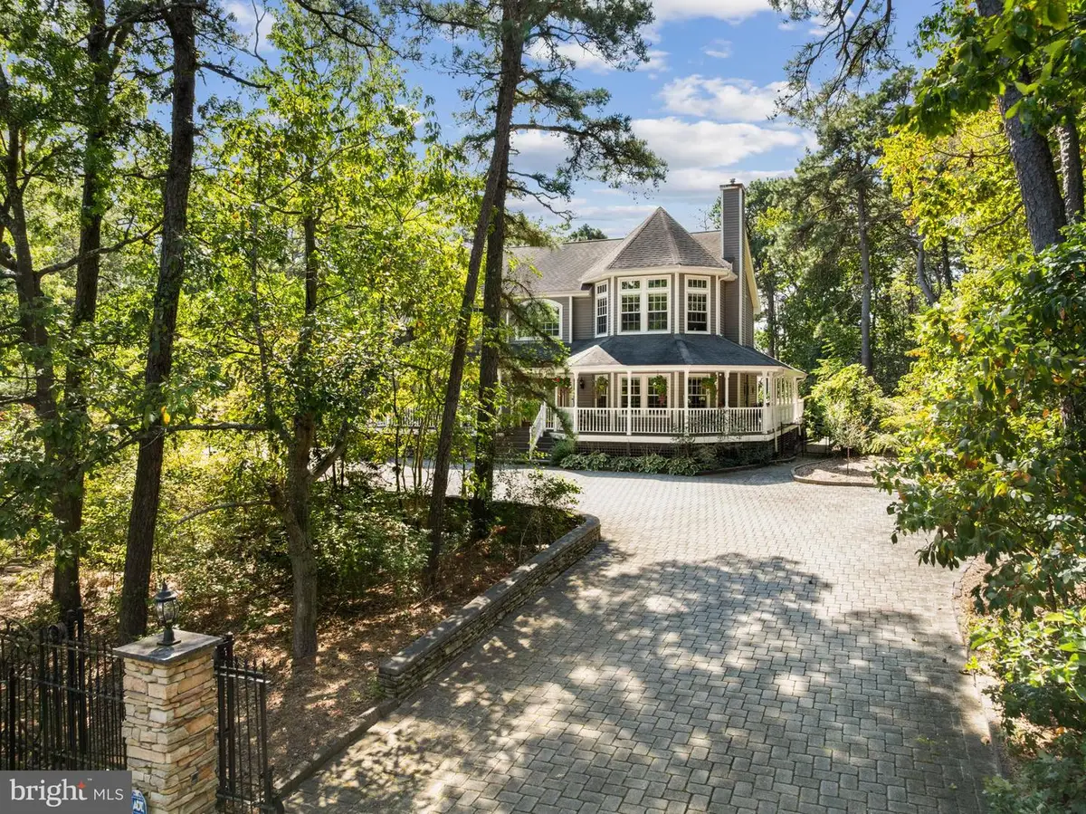 82 Mary Bell Rd, Manahawkin, NJ 08050 - Image #1