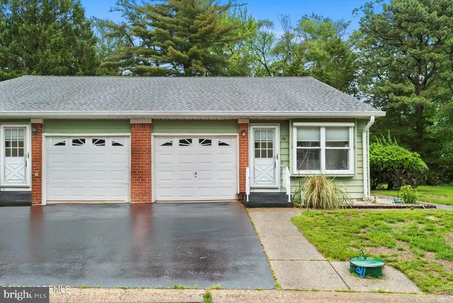 17b Bennington Ln, Whiting, NJ 08759 - Image #2