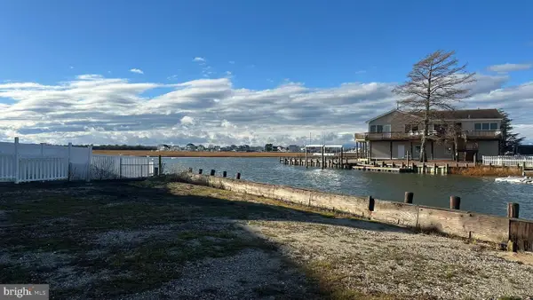 154 S Longboat Dr, TUCKERTON, NJ 08087