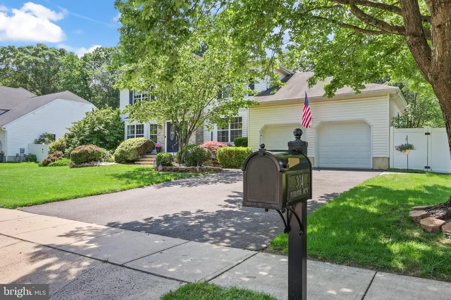 304 Mackenzie Dr, Jackson, NJ 08527 - #2