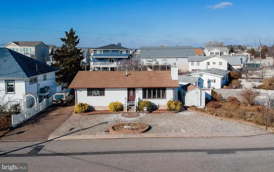 4 Rona Ln, Manahawkin, NJ 08050 - Image #2