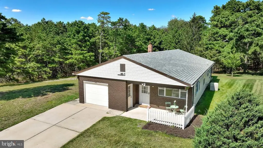 7 Bordeaux Ct, Toms River, NJ 08757 - Image #1