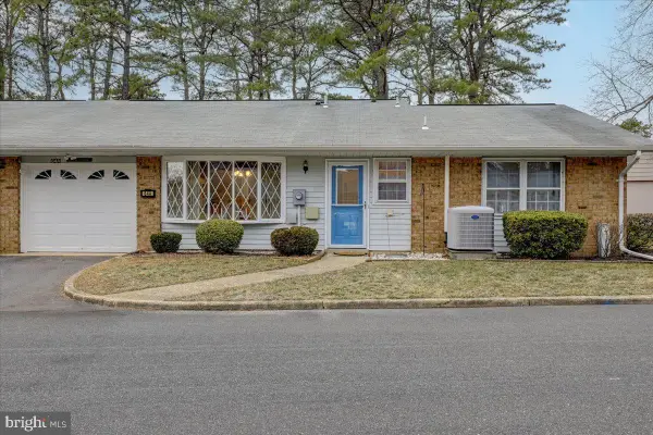 64 Cambridge Cir #a, MANCHESTER TWP, NJ 08759