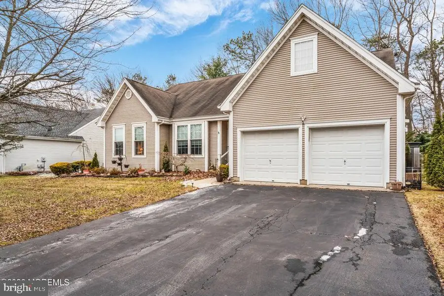 19 Crown Cir, Lakewood, NJ 08701 - #2