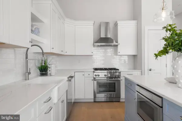 415 N Bay Ave #1, BEACH HAVEN, NJ 08008