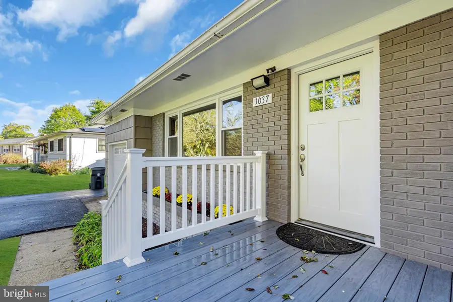 1037 Savannah St, Toms River, NJ 08753 - Image #3