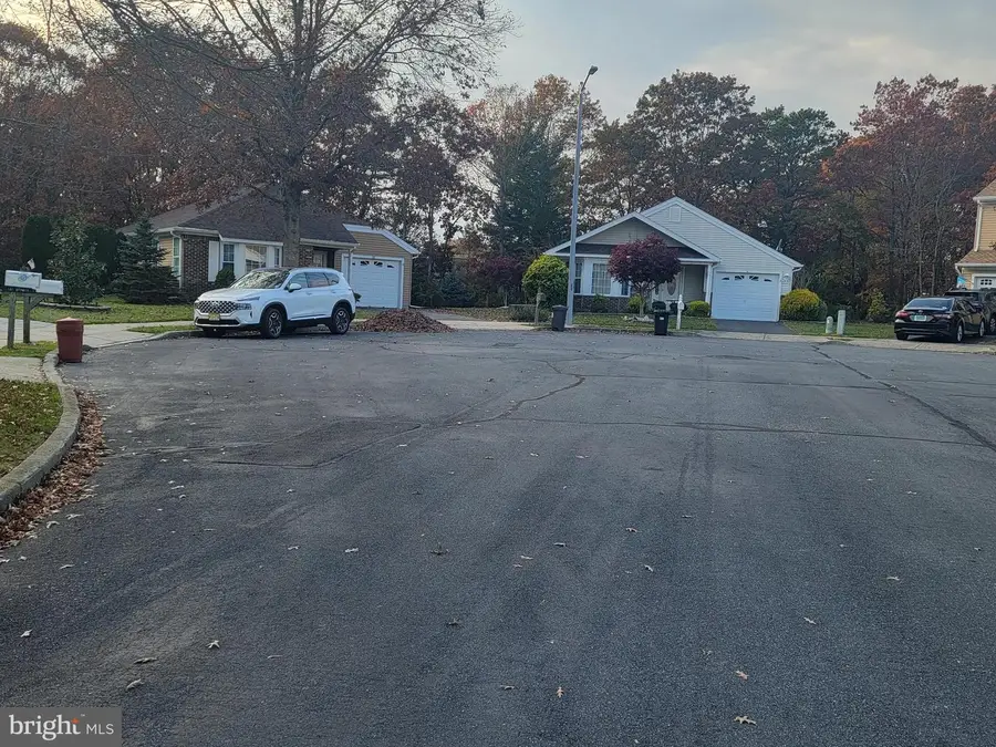 13 Dove Tree Ct, Barnegat, NJ 08005 - #2