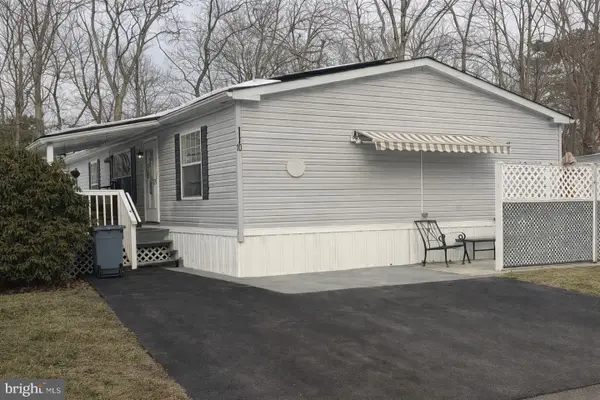 110 Chestnut Dr., BARNEGAT, NJ 08005