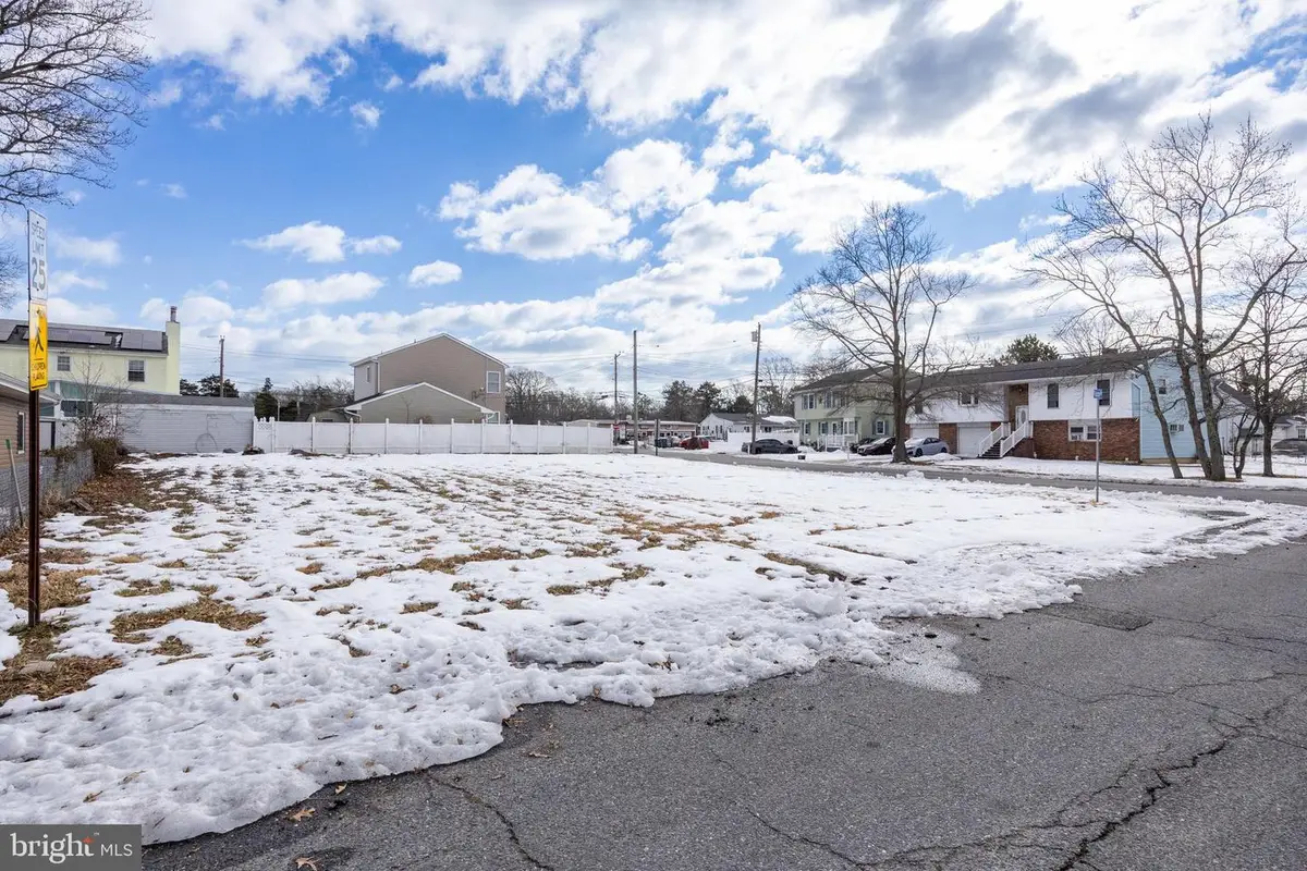 302 Falcon Dr, Tuckerton, NJ 08087 - #1