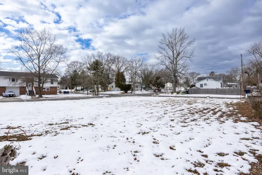 302 Falcon Dr, Tuckerton, NJ 08087 - #3