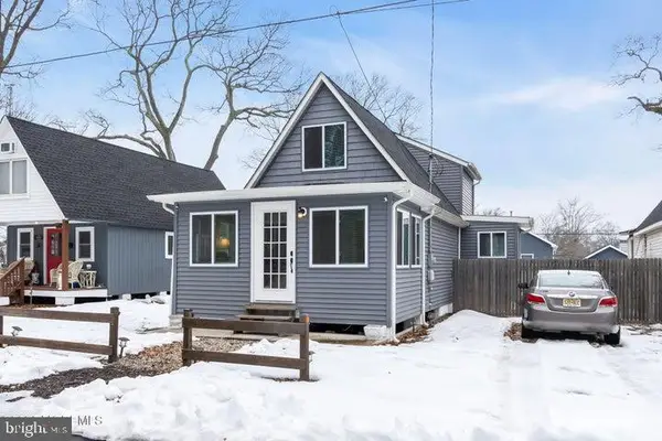 375 E Barnegat Ave, BAYVILLE, NJ 08721