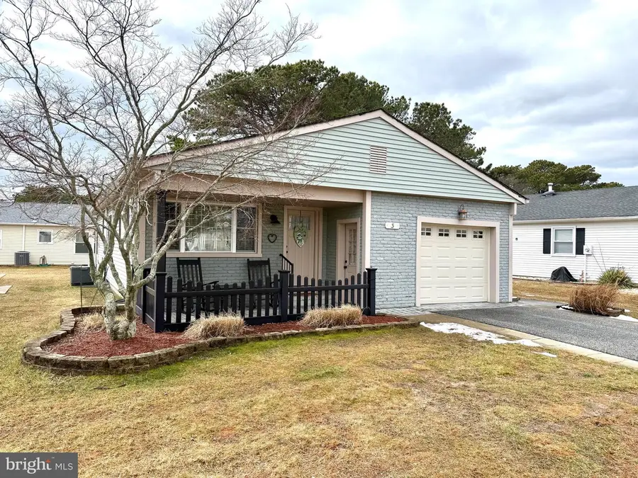 3 Woodstock Dr, Toms River, NJ 08757 - #3