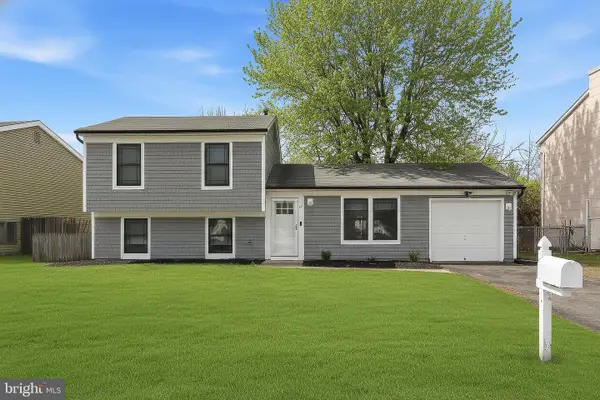 17 Windward Dr, BARNEGAT, NJ 08005