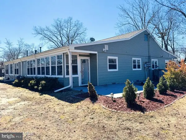 6 Pine St #c, TOMS RIVER, NJ 08753