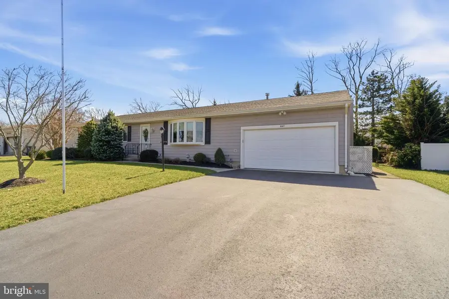 867 Derry Dr, Toms River, NJ 08753 - #3