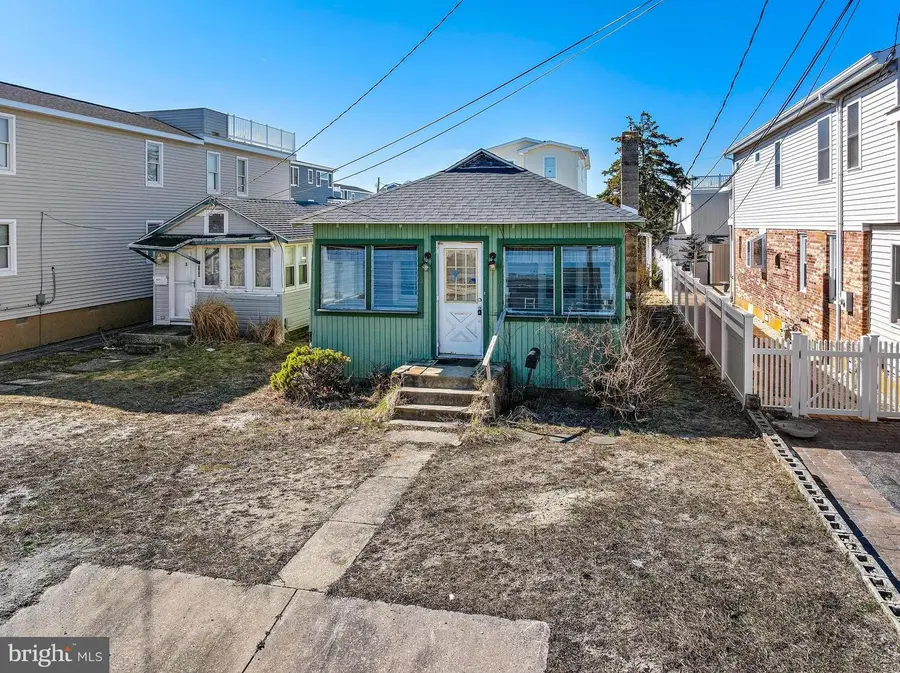 104 E 17th St, Ship Bottom, NJ 08008 - #2