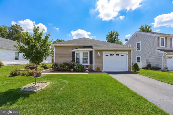 147 Pine Oak Blvd, BARNEGAT, NJ 08005