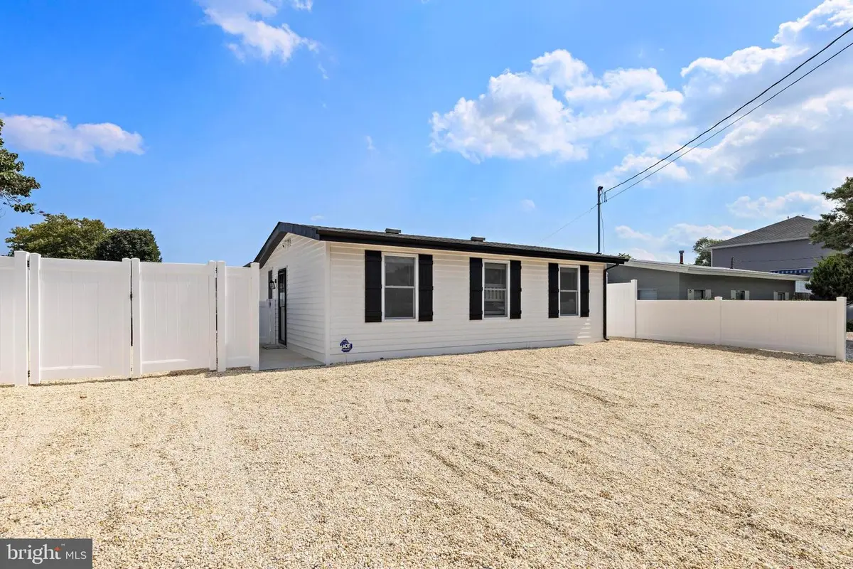 11 Charles Blvd, Manahawkin, NJ 08050 - #1