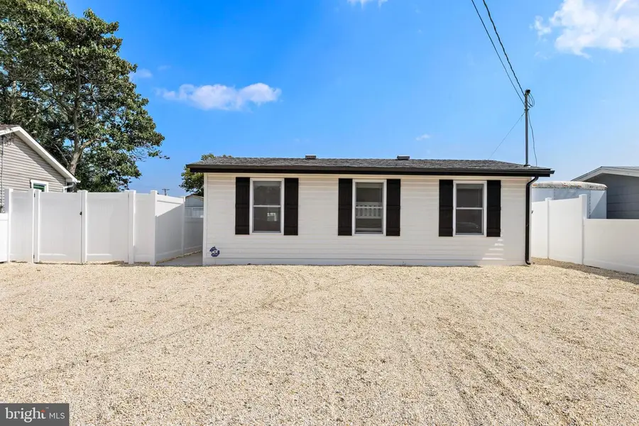 11 Charles Blvd, Manahawkin, NJ 08050 - #3