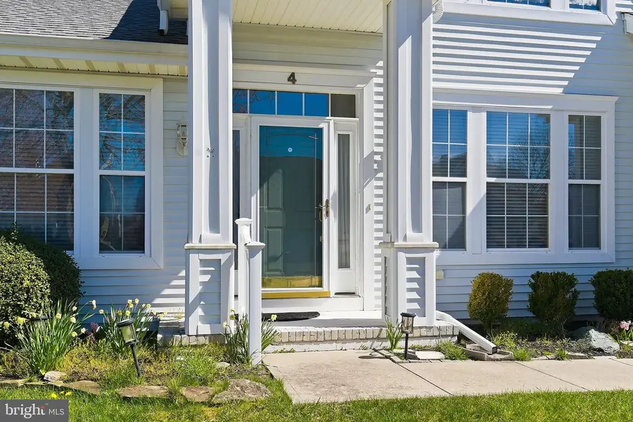 4 Swan Lake Ct, Barnegat, NJ 08005 - #3