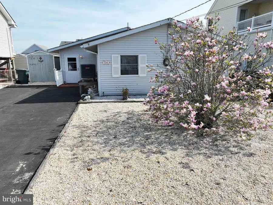 28 W Hudson Dr, Little Egg Harbor, NJ 08087 - #3