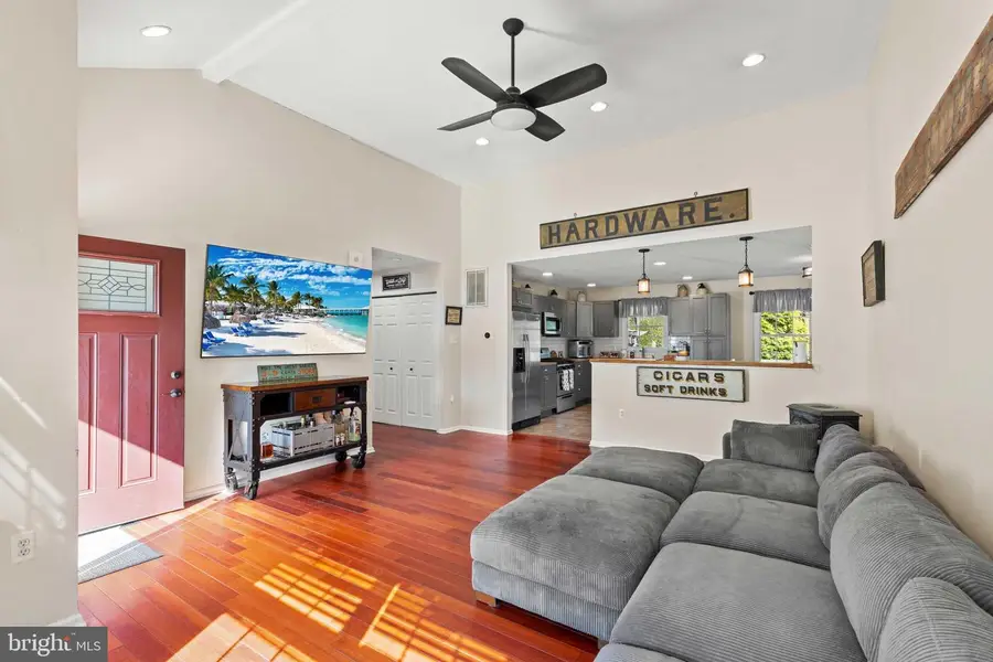 7 Sandy Ct, Tuckerton, NJ 08087 - #3