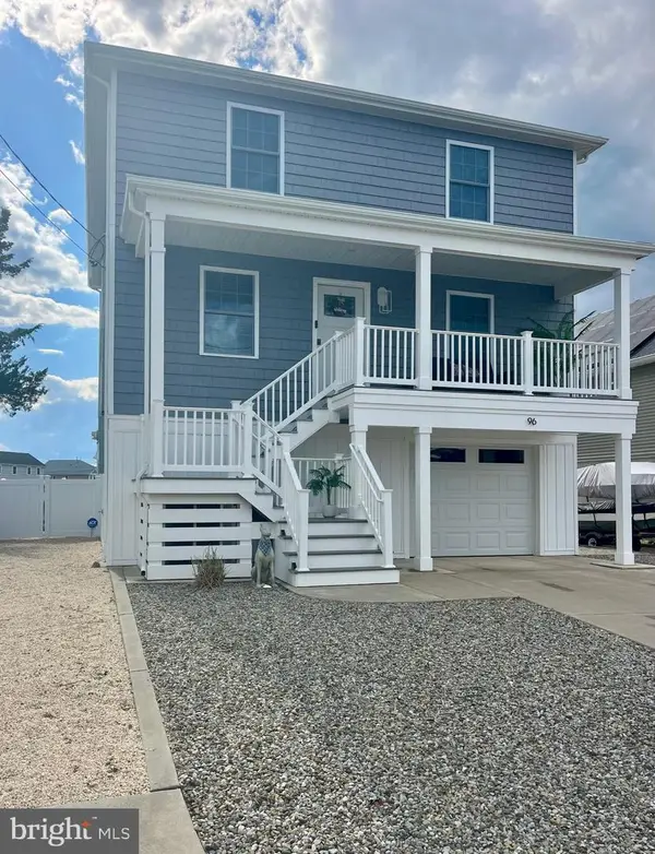 96 Lake Superior Dr, TUCKERTON, NJ 08087