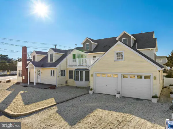200 N 17th St, SURF CITY, NJ 08008