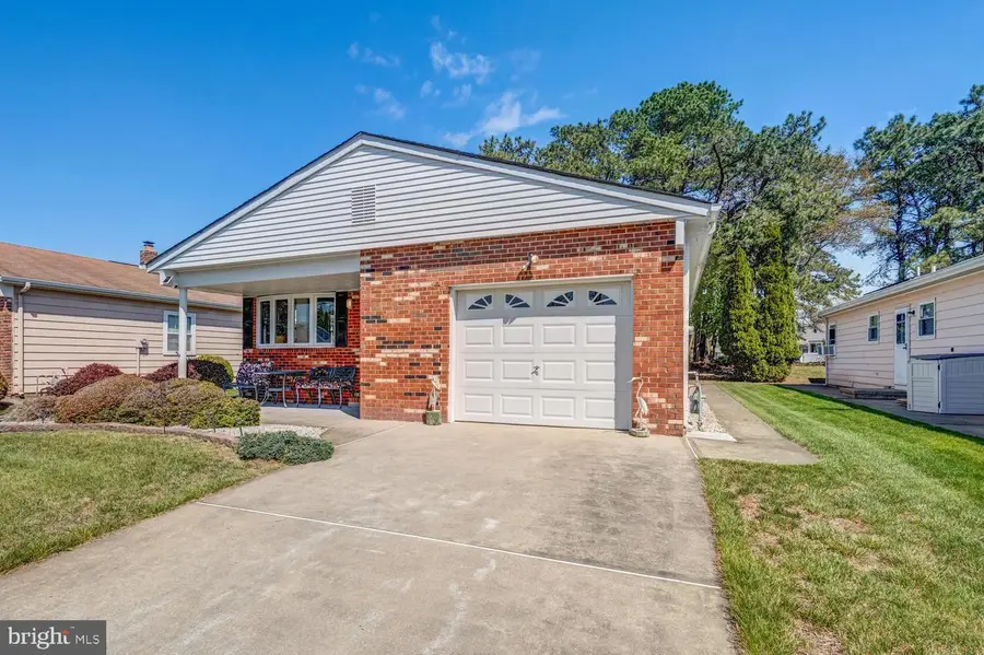 6 Speighstown Pl, Toms River, NJ 08757 - #3