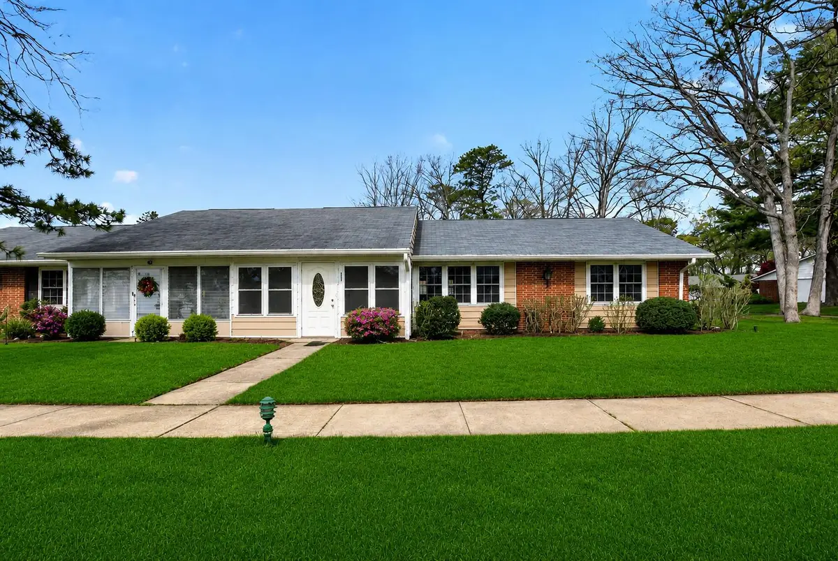 692b Plymouth Dr, Lakewood, NJ 08701 - #1