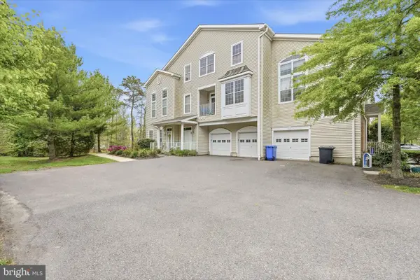 26-13 Farrah Dr, MANAHAWKIN, NJ 08050