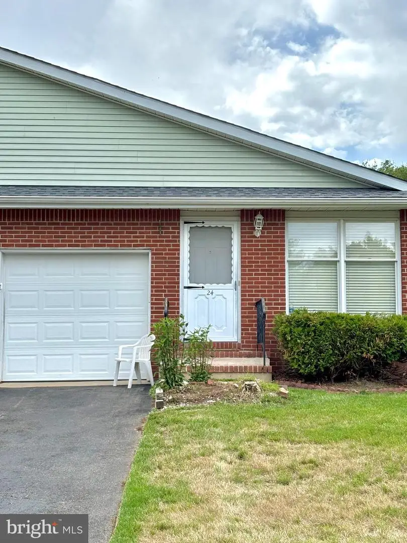 24 Magnolia Rd, Manahawkin, NJ 08050 - #1
