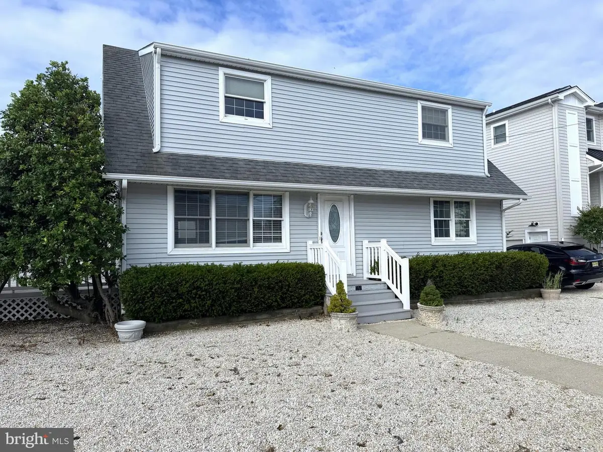 218 W 7th St, Ship Bottom, NJ 08008 - #1