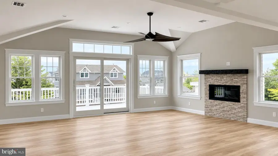 345 W 11th St, Ship Bottom, NJ 08008 - #2