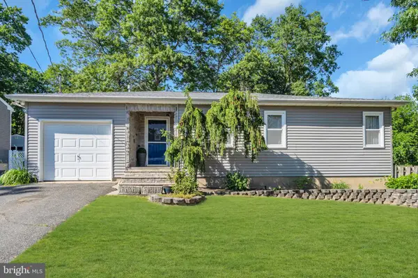 808 Tappan St, FORKED RIVER, NJ 08731