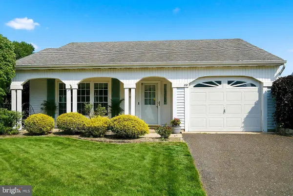 13 Appleby Pl, MANCHESTER TOWNSHIP, NJ 08759