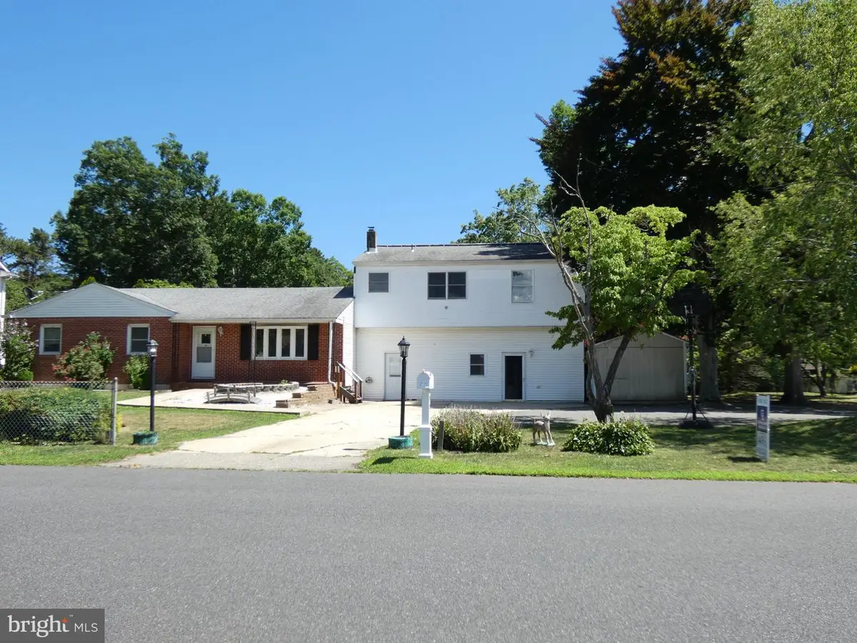 93 Outboard Ave, Manahawkin, NJ 08050 - #1