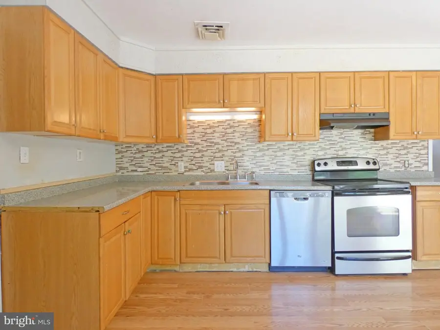 93 Outboard Ave, Manahawkin, NJ 08050 - #3