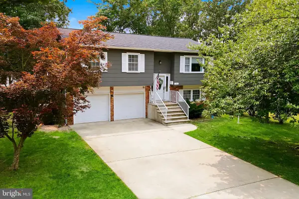 64 Woodland Rd, BAYVILLE, NJ 08721