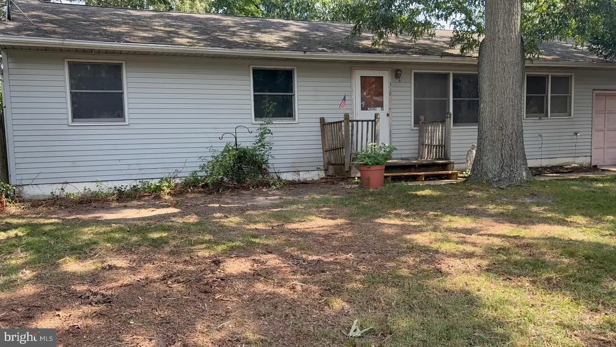 318 Laurel Blvd, Lanoka Harbor, NJ 08734 - #1