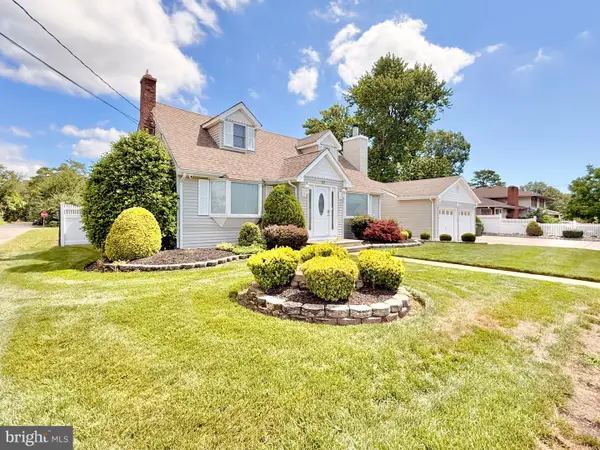 27 3rd Ave, TOMS RIVER, NJ 08757