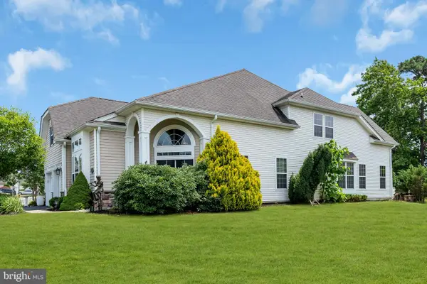 11 Mulberry Dr, MANAHAWKIN, NJ 08050