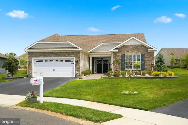 6 Otter Cir, BARNEGAT, NJ 08005