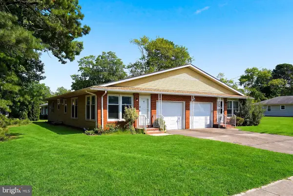 45 Dogwood Rd #8, MANAHAWKIN, NJ 08050