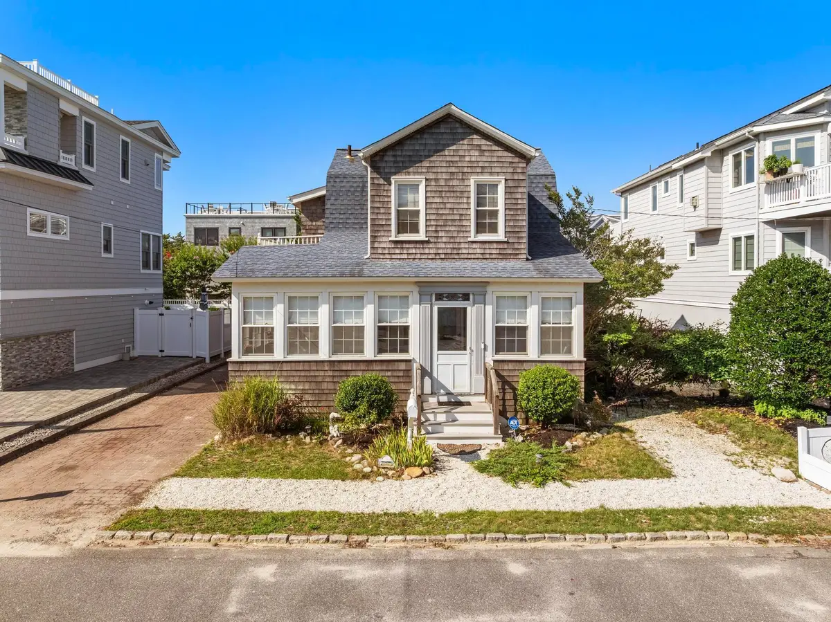 16 N 9th St E, Surf City, NJ 08008 - #1