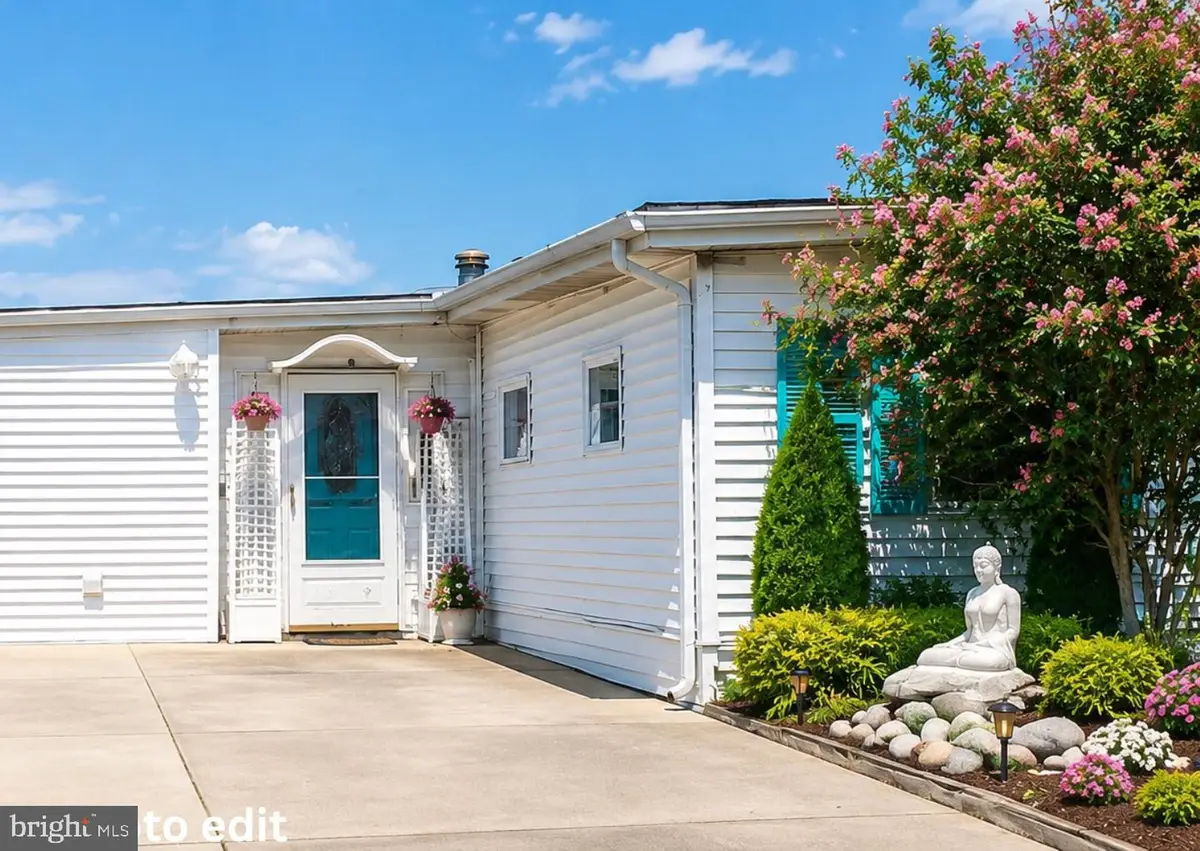 109 E Mohawk Dr, Tuckerton, NJ 08087 - #1