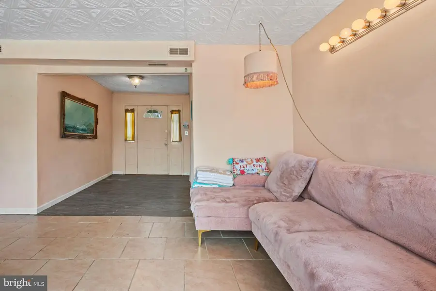 109 E Mohawk Dr, Tuckerton, NJ 08087 - #3