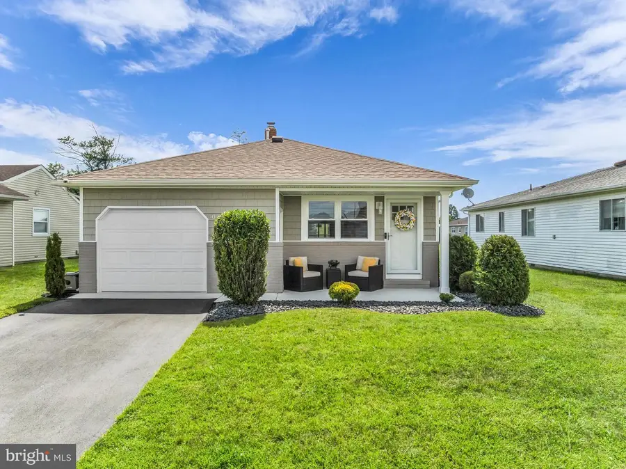 10 Mirador Ct, Toms River, NJ 08757 - #2