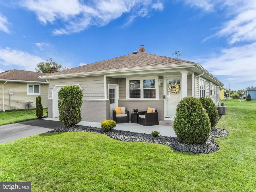 10 Mirador Ct, Toms River, NJ 08757 - #3